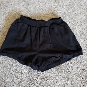 Forever 21 black comfy cuffed shorts size small